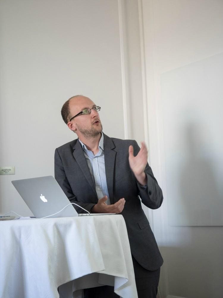 Ken Söhrman having a presentation on why SFM Stockholm chose FA Solutions as their partner.